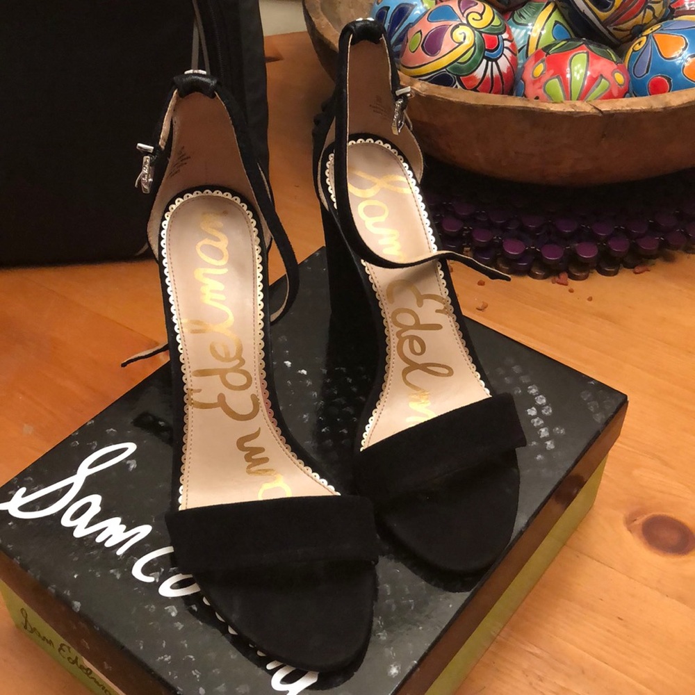 Sam Edelman Yaro Black Suede Heals/Pumps